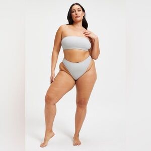 Good American silver set. Top is size 5 and bottom size 4 NWT